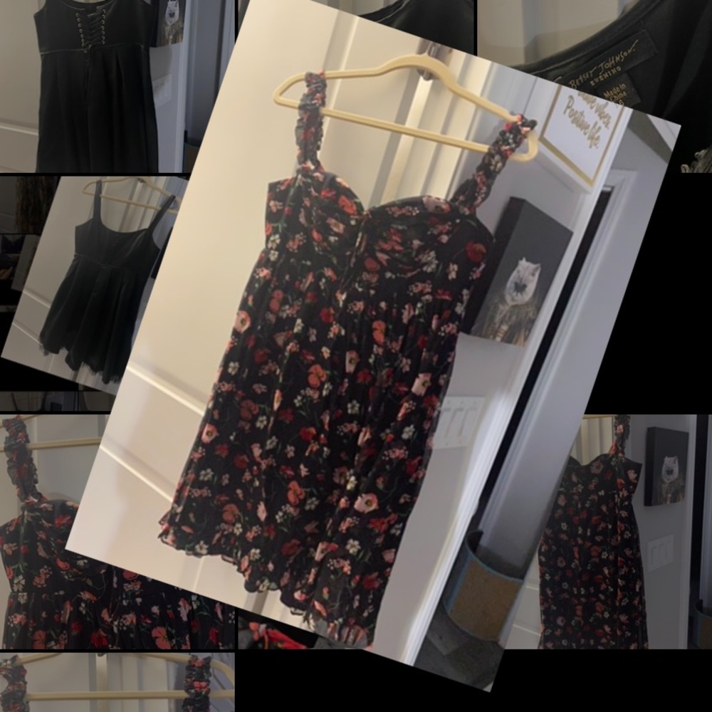 Awesome floral Betsey Johnson dress. Size 10